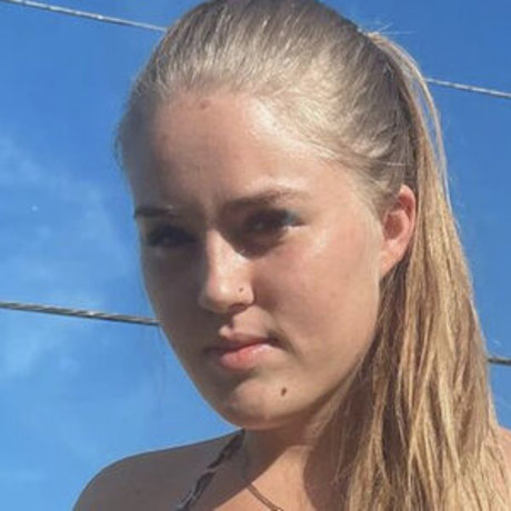 River Nipper onlyfans naked