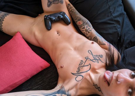 Elina mj Profile pic