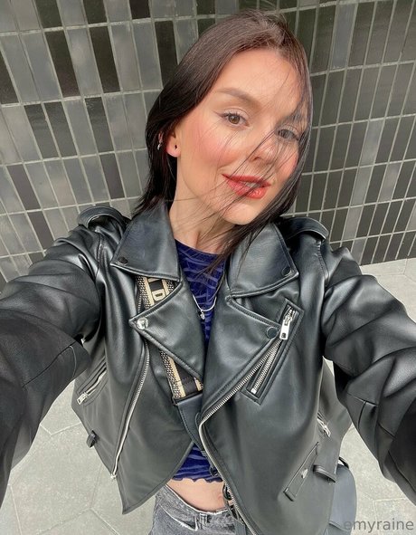emyraine onlyfans leaks free