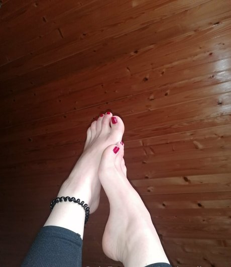 lombardicyara onlyfans strip tease