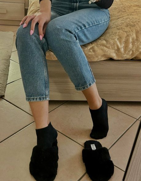 clomaj onlyfans explicit content