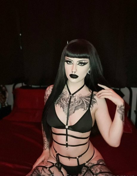 Alyssa Rayn onlyfans content type