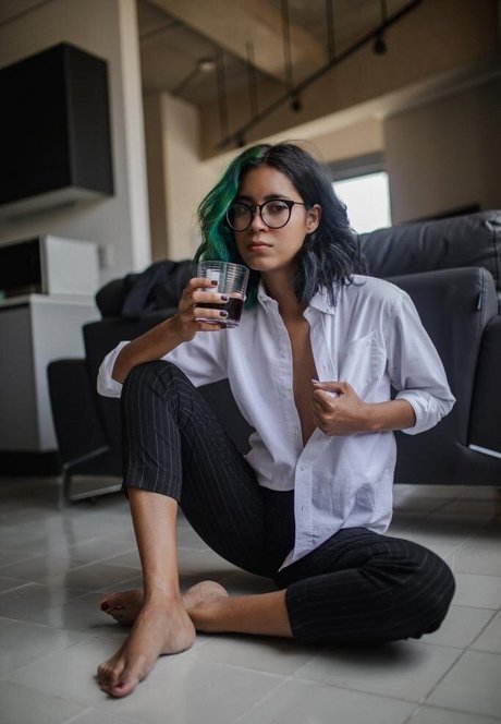 Sailor Gwen onlyfans naked