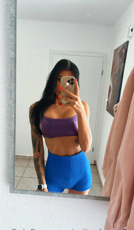 selinafox free onlyfans mega