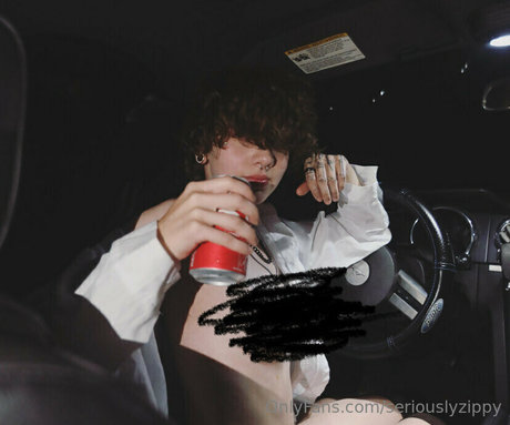 seriouslyzippy onlyfans leaks