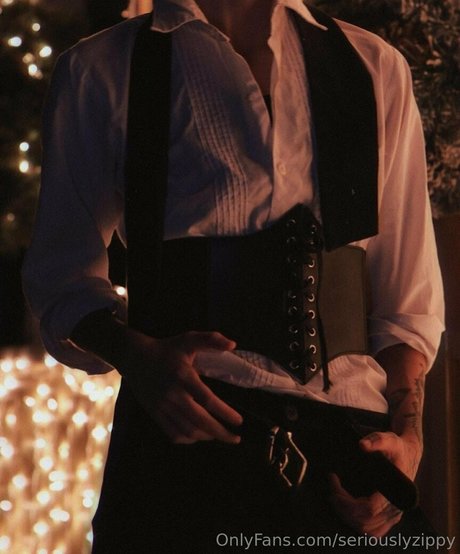 seriouslyzippy onlyfans naked