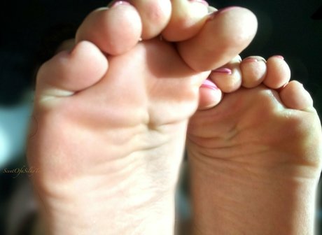 scentofasilkytoe only fans nude