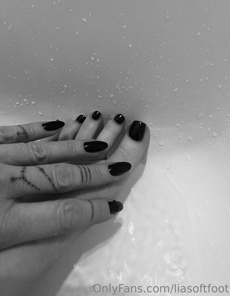 liasoftfoot pics onlyfans