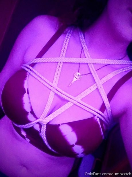 dumbxxtch naked only fans