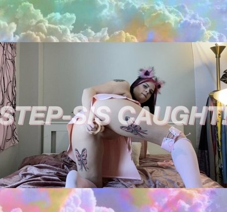 ravebbyjade onlyfans leaks naked