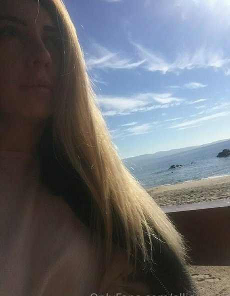 ellis benz onlyfans naked