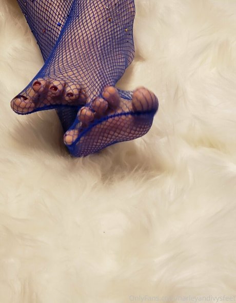 harleyandivysfeet onlyfans naked