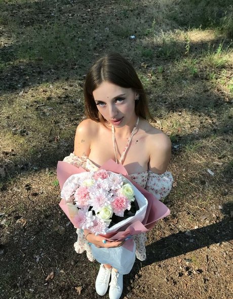 sofibloom1 onlyfans boobs