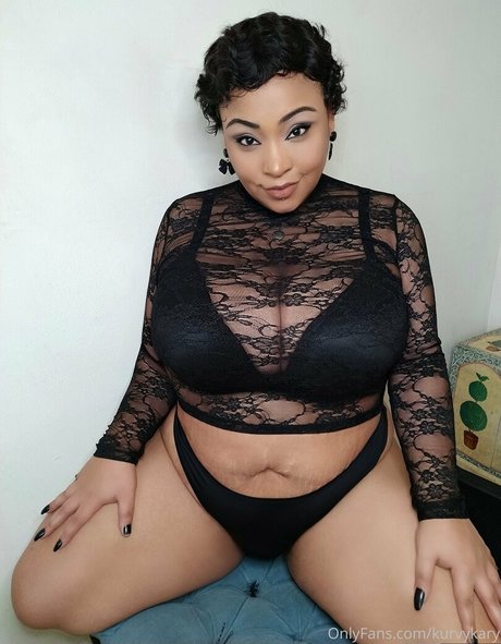 kurvykary only fans pictures