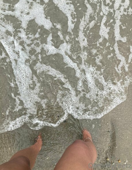 ohhhmyfeetz onlyfans leaked.