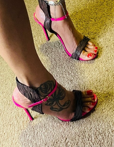 ohhhmyfeetz leaked nude onlyfans