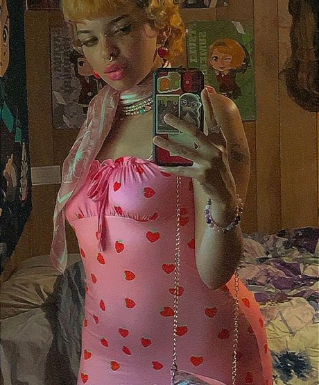 Rinnn 777 onlyfans leakes