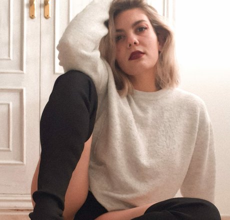 Sol Sanchez onlyfans model images