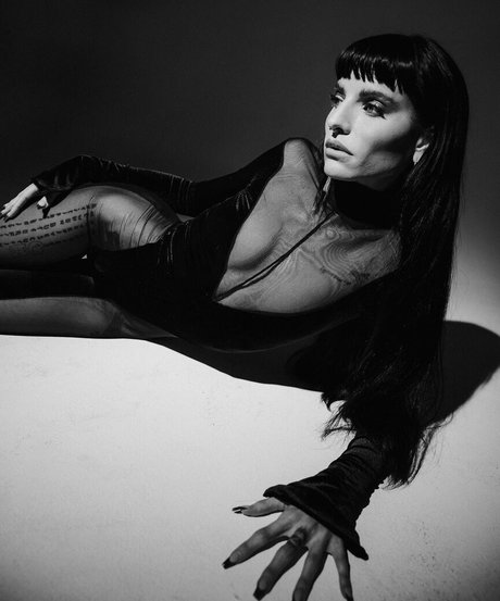 Lilith Czar onlyfans pictures