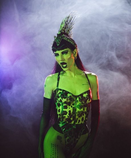 Lilith Czar onlyfans leaked tits