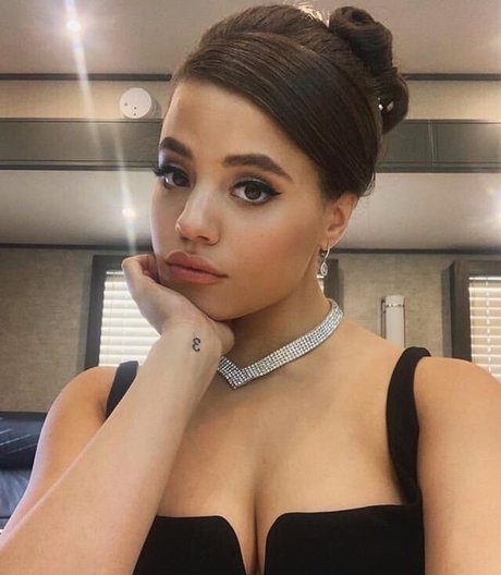 Sarah Jeffery leaks onlyfans