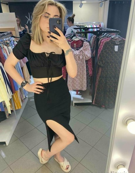 valiawixx nude leak onlyfans