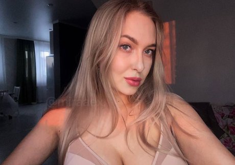 irinaaarun onlyfans model images