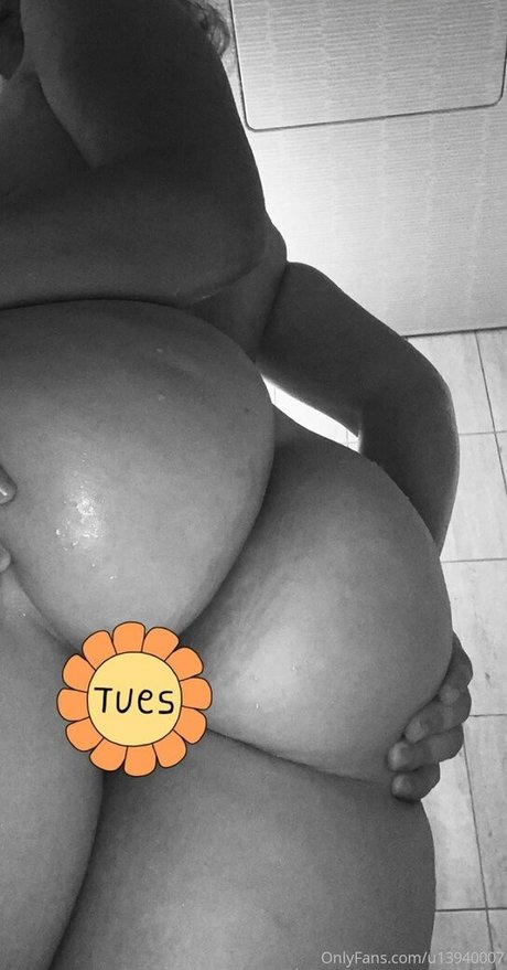 princessjadde onlyfans model images