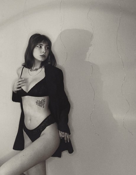 zlatka lesenok naked onlyfans