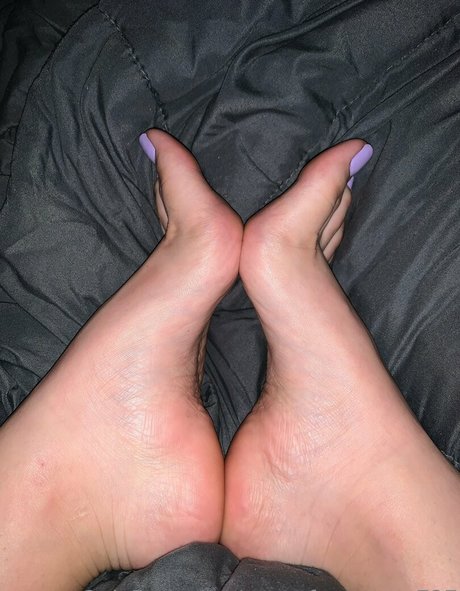 sweetfeettreats727 only fans content