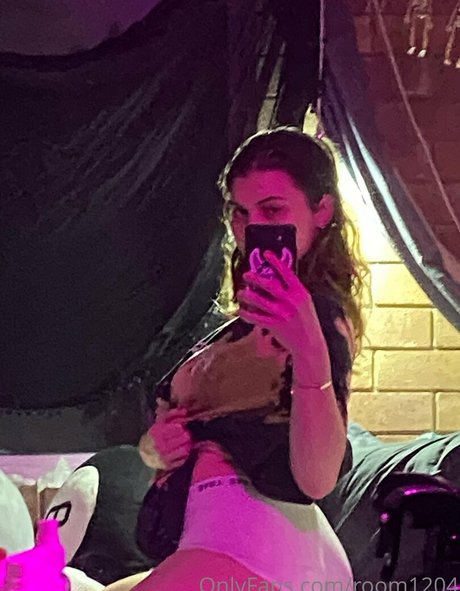 room1204 onlyfans leaj