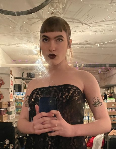 Ivy Wolk nude only fans leaks