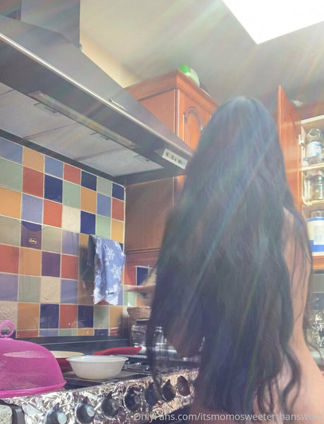 itsmomosweeterthansweet leaked only fans