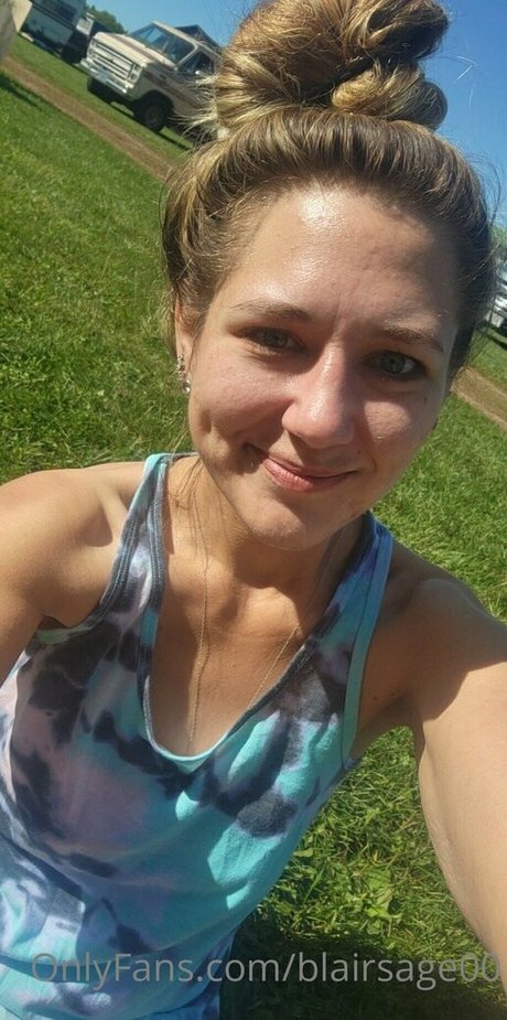 blairsage00 onlyfans sextape leak