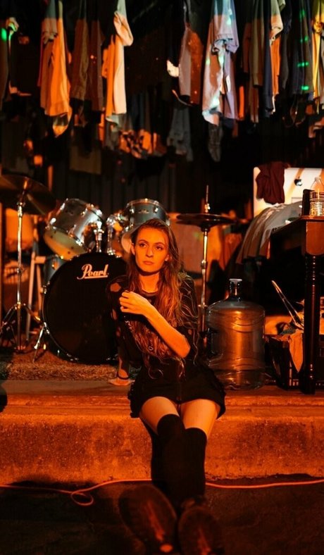 lola costa naked onlyfans