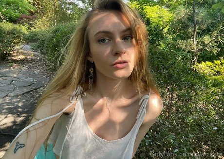 lola costa onlyfans leams