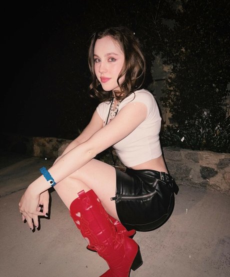 Kacey Fifield nude onlyfans