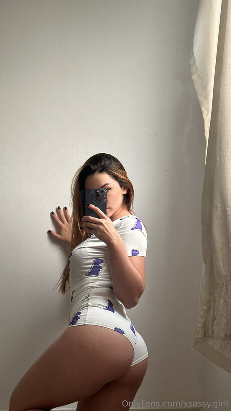 xsassy girll onlyfans lesk