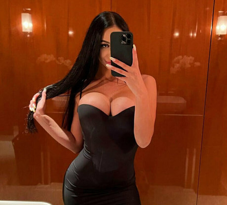 flexible girl hot onlyfans topless