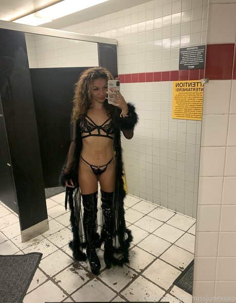 aaliyahcruz00 nude onlyfans porn