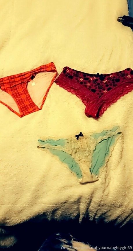 sarahyournaughtygirl69 only fans content