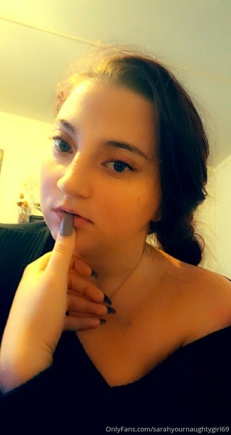 sarahyournaughtygirl69 naked onlyfans leaked