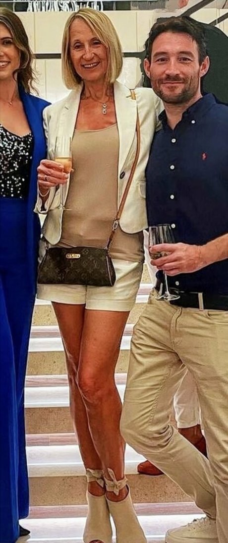 Carol McGiffin leaked onlyfans naked