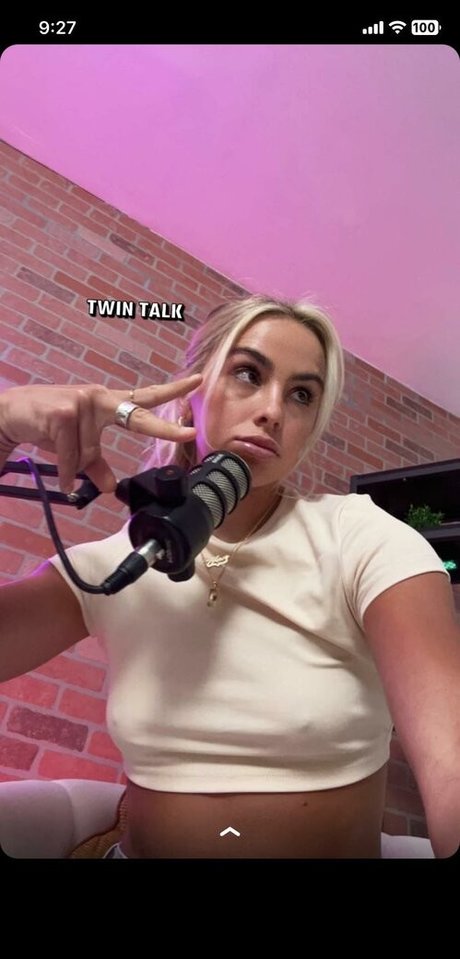 Cavinder Twins onlyfans model photo