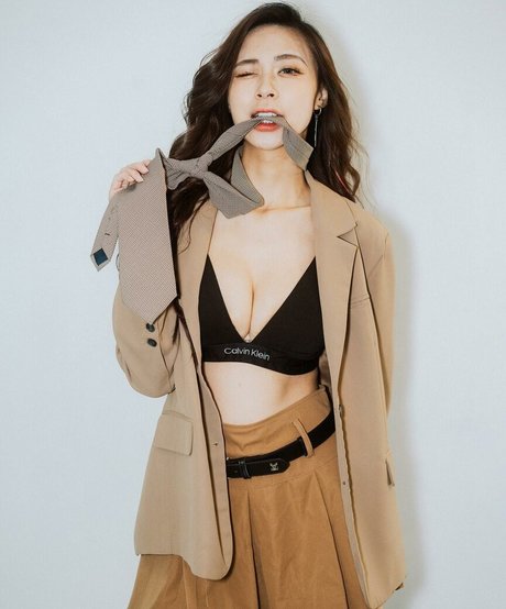 west tung onlyfans photo