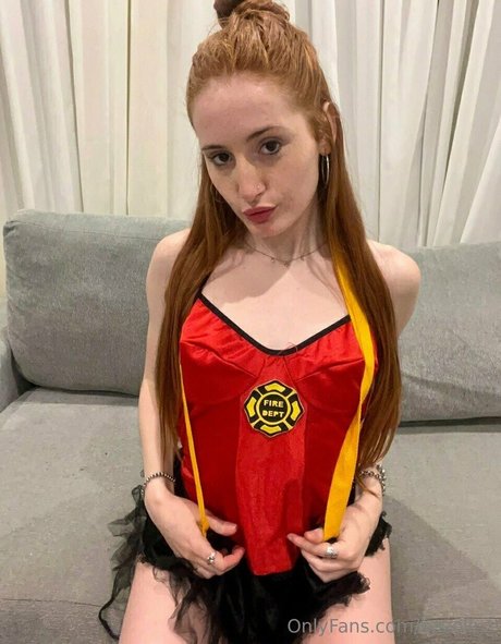 hazelluz onlyfans leaked pics