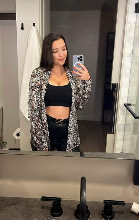 ashh eatin only fans leaks