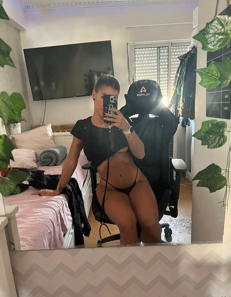 theycallmemonik onlyfans sexy