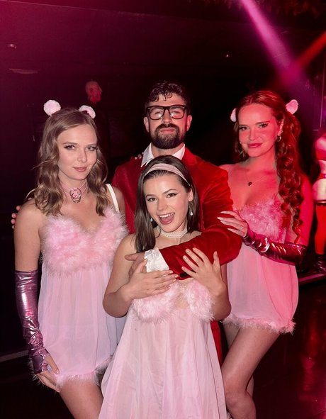 thesedonas naked on onlyfans