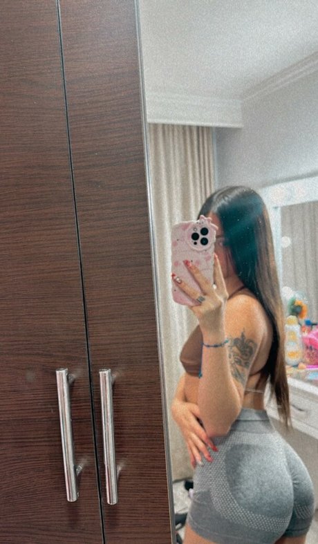 Lucyy tayy onlyfans topless